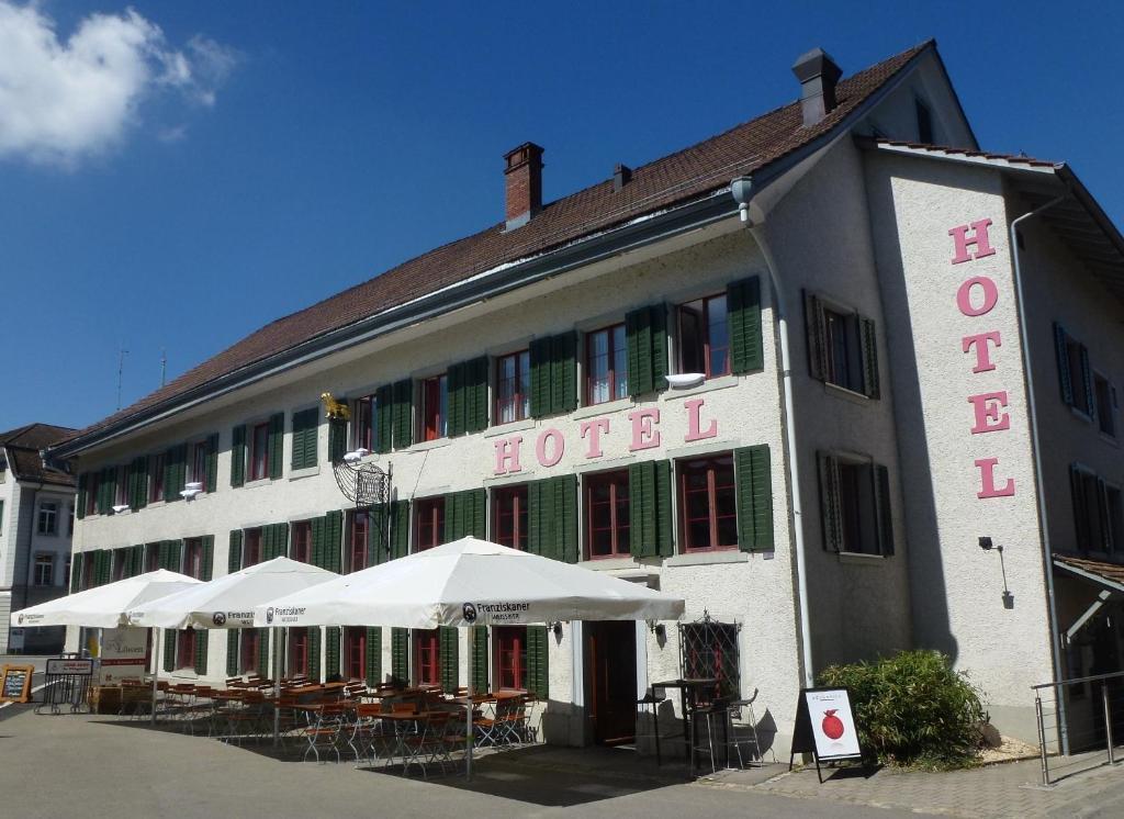 Gasthof Loewen Bassersdorf Luaran gambar