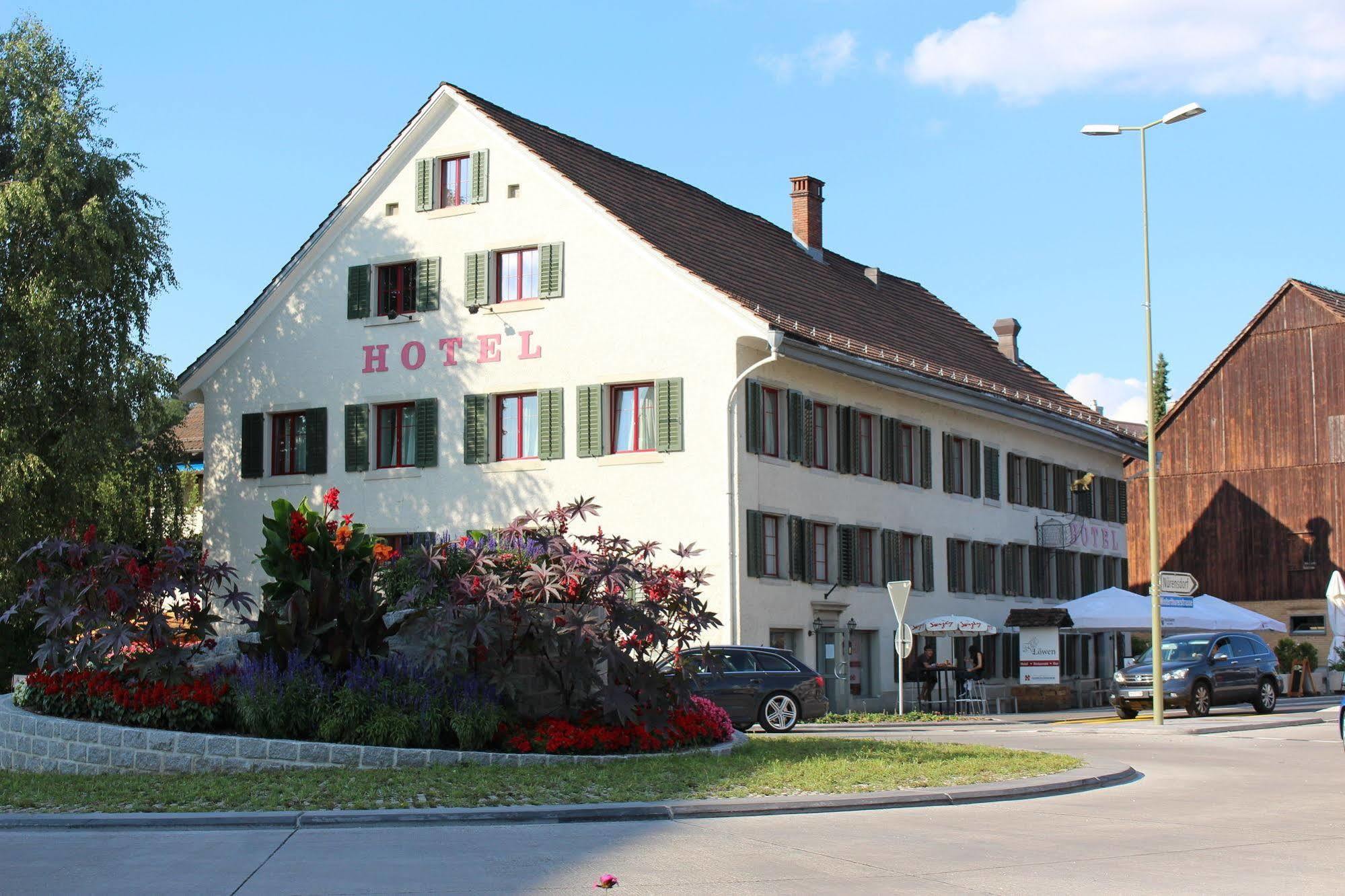 Gasthof Loewen Bassersdorf Luaran gambar